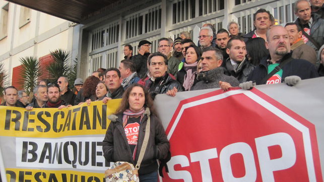 Lourdes-Castro-Stop-Desahucios-Cordoba_EDIIMA20140121_0225_4